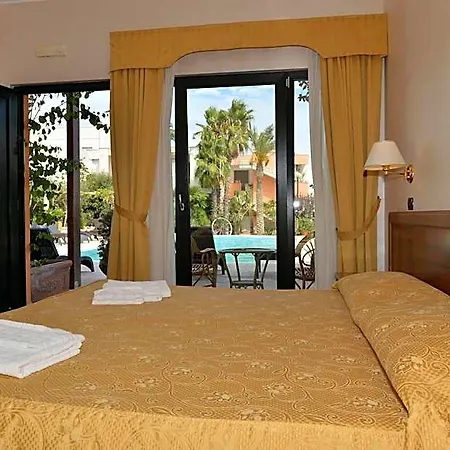 Hotel Cuor Di Puglia 3*