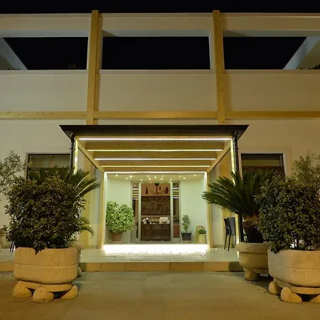 Hotel Cuor Di Puglia 3*
