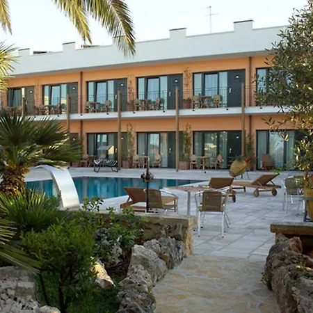 Hotel Cuor Di Puglia 3*